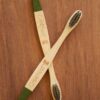 Cepillo dental de madera para niño Verde