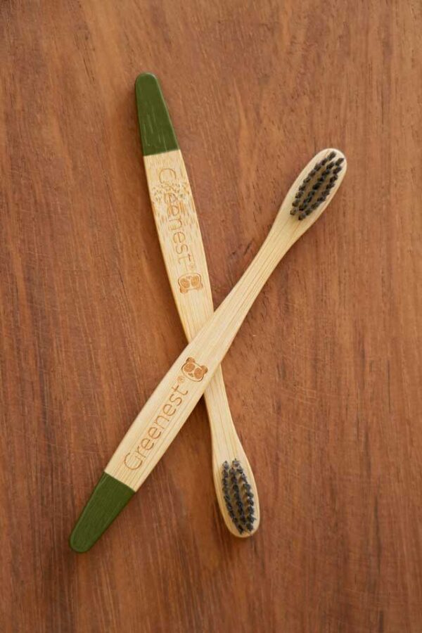 Cepillo dental de madera para niño Verde